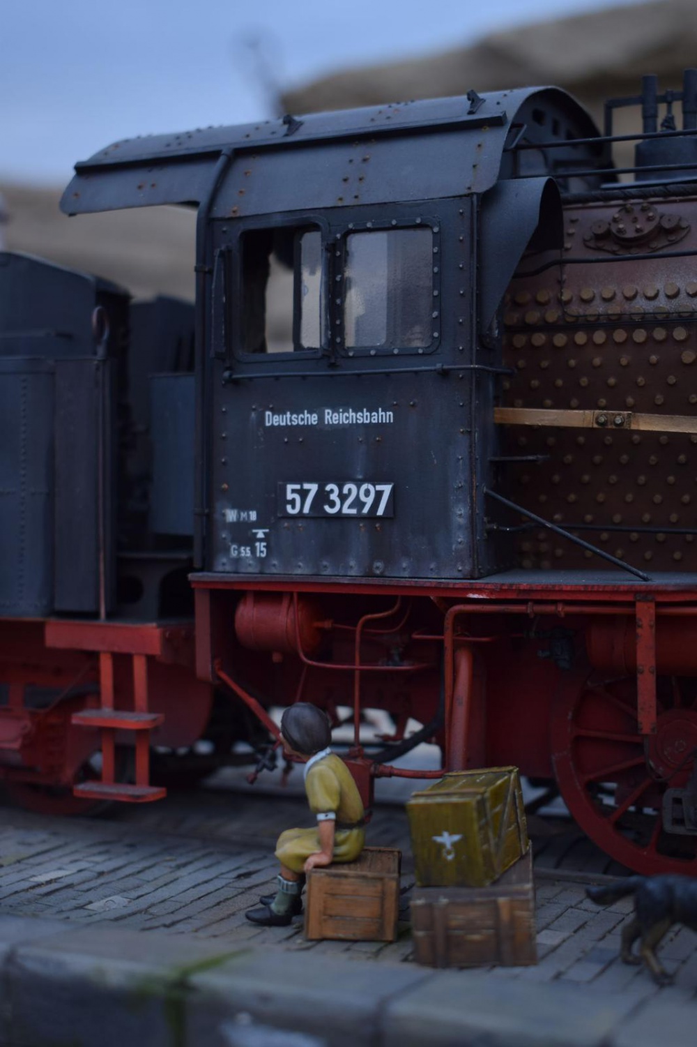 443259