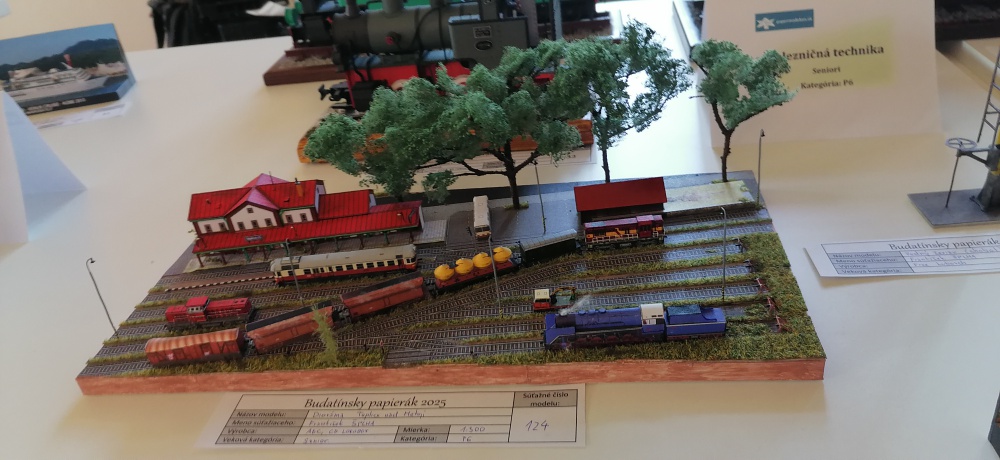 435203
