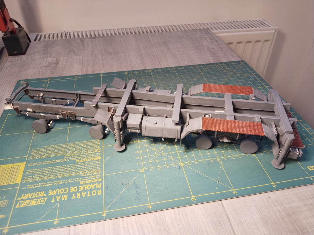 441143