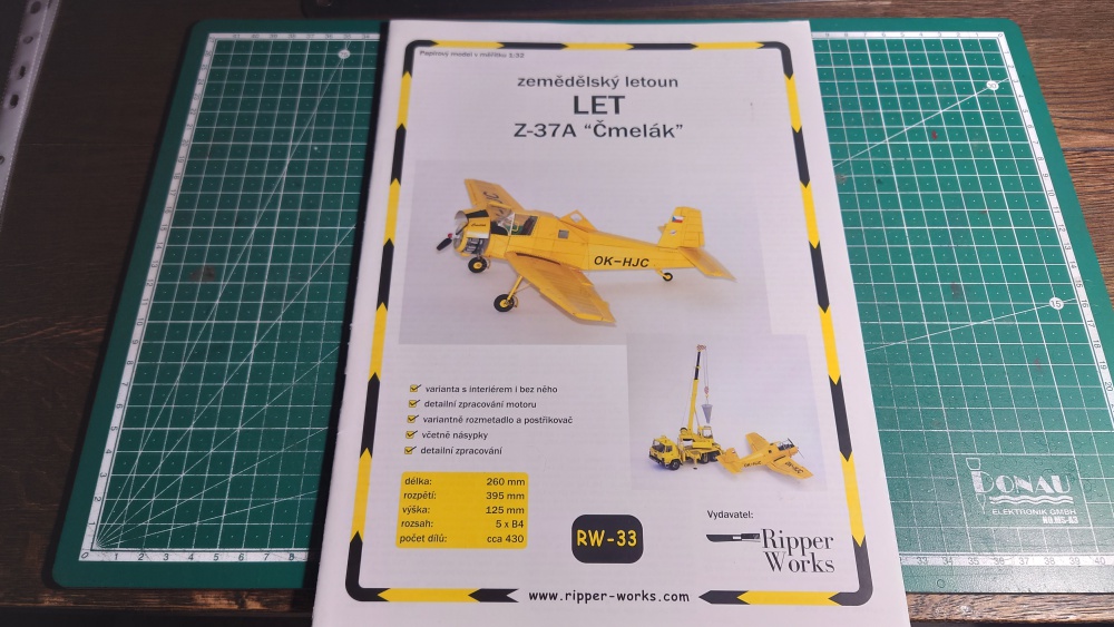 Let Z-37A Čmelák (Plná velikost v novém okně) Let Z-37A Čmelák