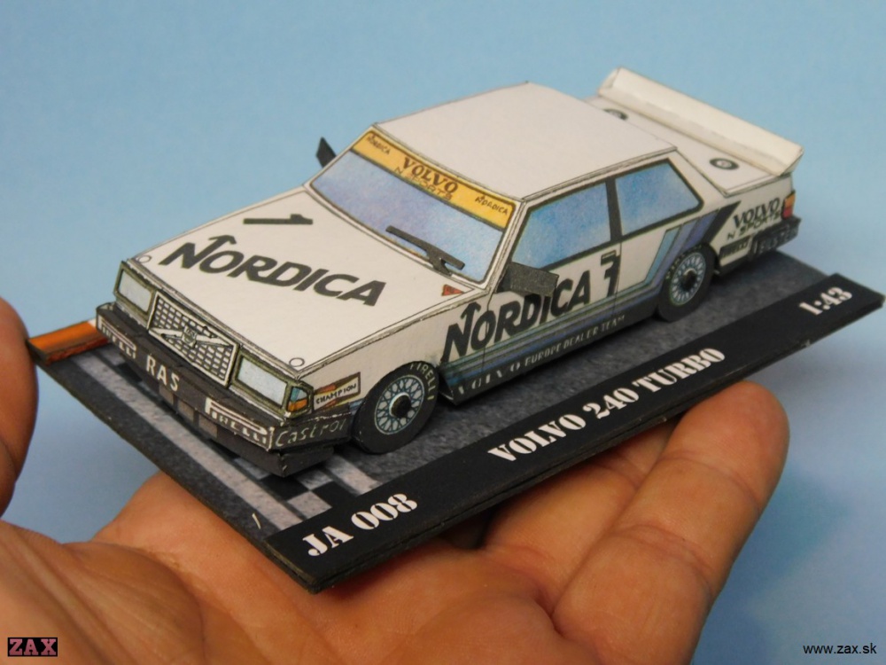 Volvo 240 Turbo (Plná velikost v novém okně) Volvo 240 Turbo