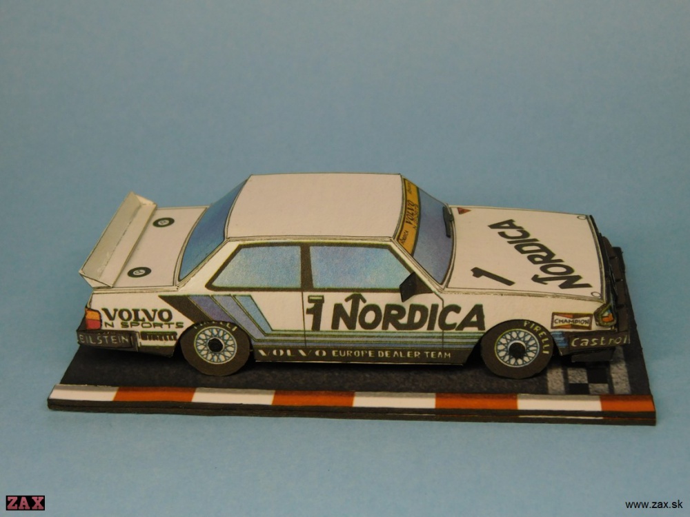 Volvo 240 Turbo (Plná velikost v novém okně) Volvo 240 Turbo