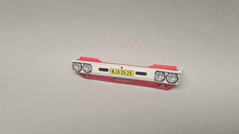 438493