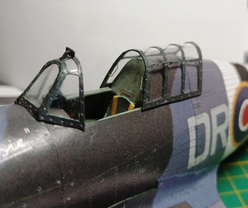 Hawker Hurricane MK. II C (Plná velikost v novém okně) Hawker Hurricane MK. II C