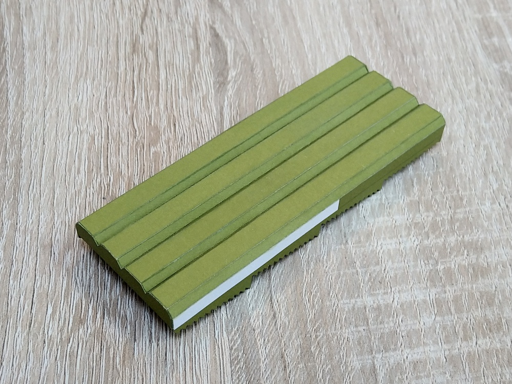 438265