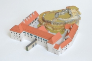 Hrad a ka�tiel Modr� Kame�