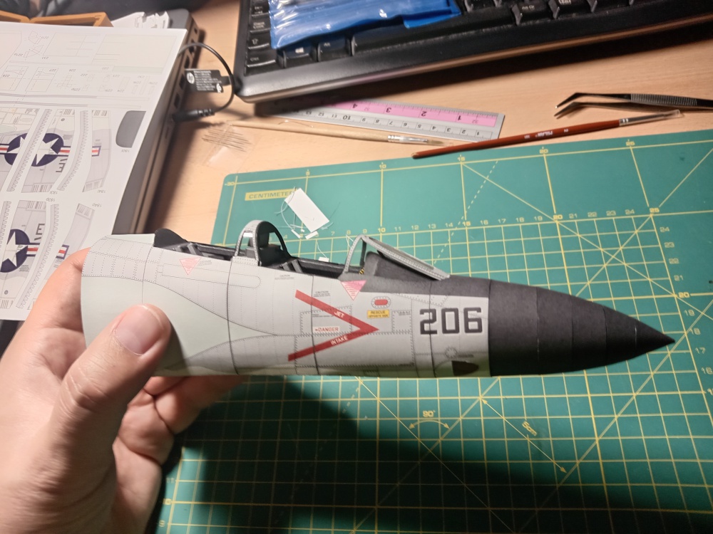 F-4 Phantom II (Plná velikost v novém okně) F-4 Phantom II