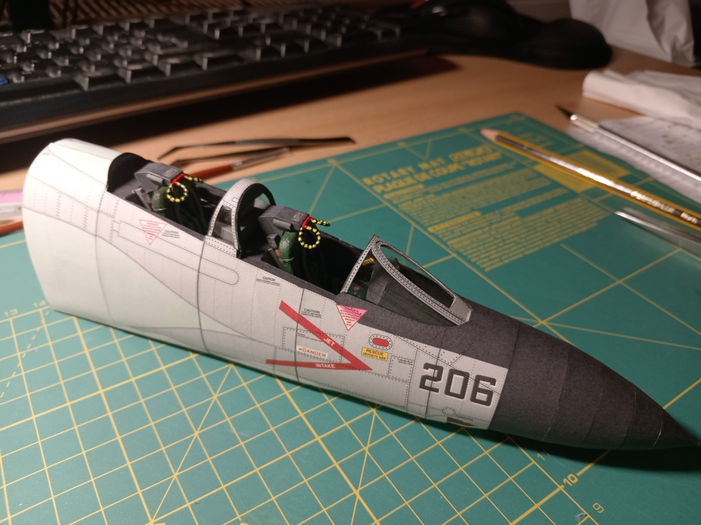 F-4 Phantom II (Plná velikost v novém okně) F-4 Phantom II