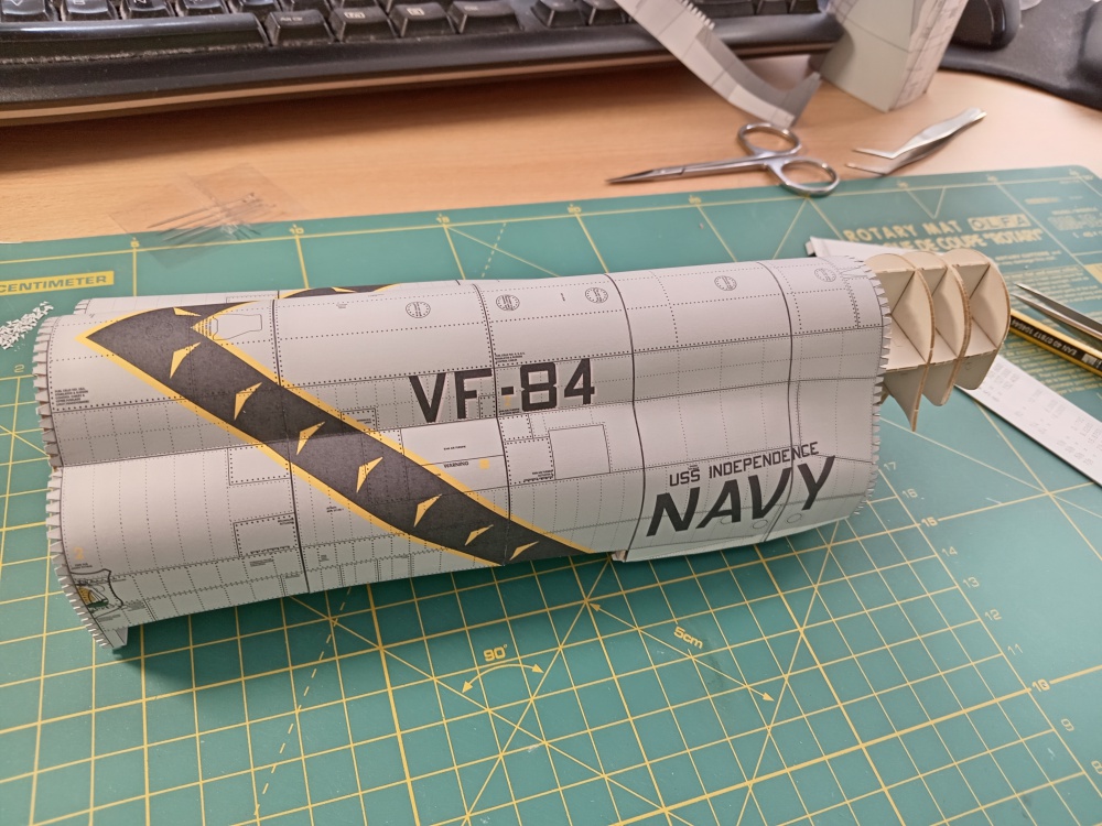 F-4 Phantom II (Plná velikost v novém okně) F-4 Phantom II