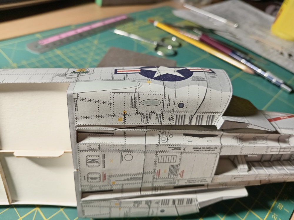 F-4 Phantom II (Plná velikost v novém okně) F-4 Phantom II