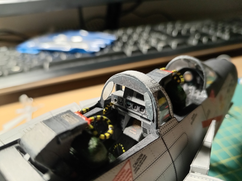 443079