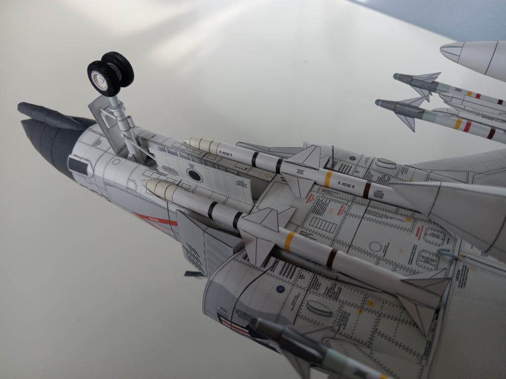 F-4 Phantom II (Plná velikost v novém okně) F-4 Phantom II