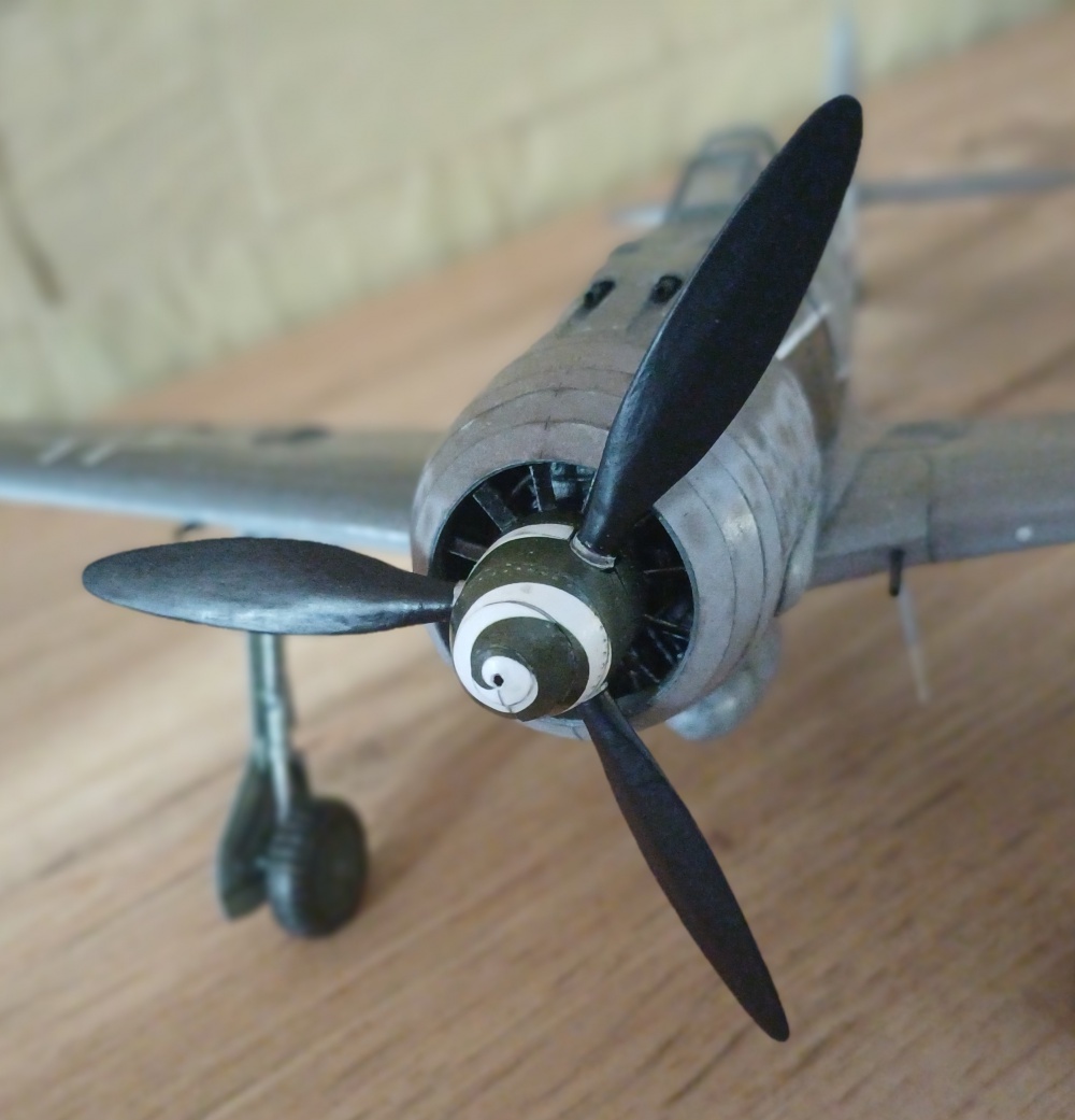 Focke-Wulf 190A-8/R8 (Plná velikost v novém okně) Focke-Wulf 190A-8/R8