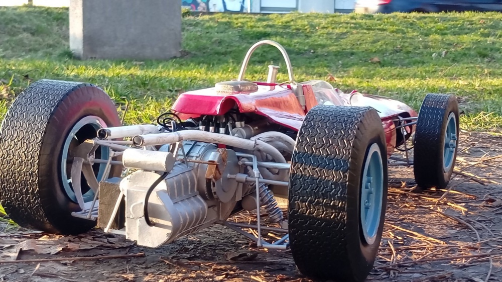444943