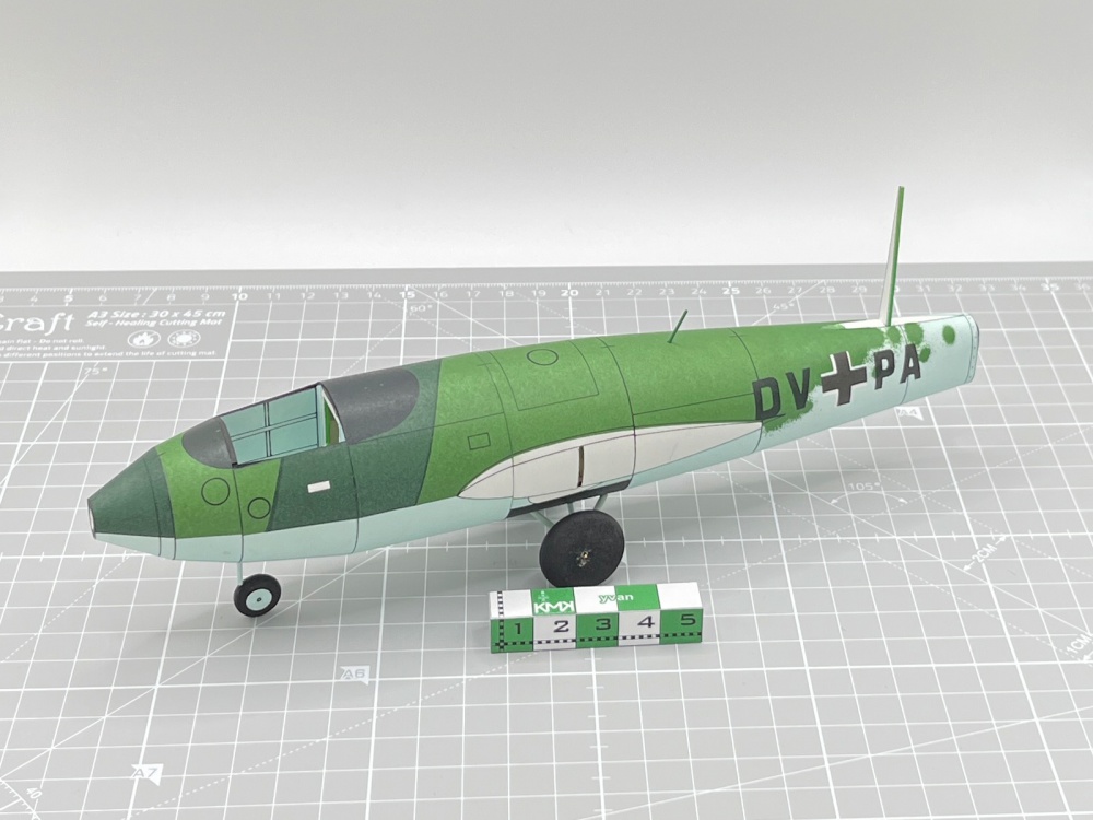 Messerschmitt Me 263 (Plná velikost v novém okně) Messerschmitt Me 263