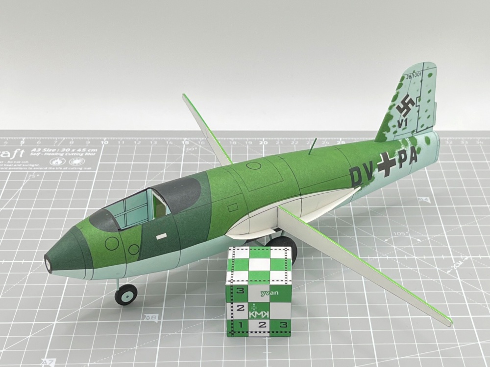 Messerschmitt Me 263 (Plná velikost v novém okně) Messerschmitt Me 263