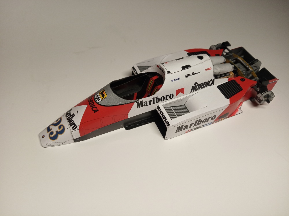 Alfa Romeo 183T (Plná velikost v novém okně) Alfa Romeo 183T