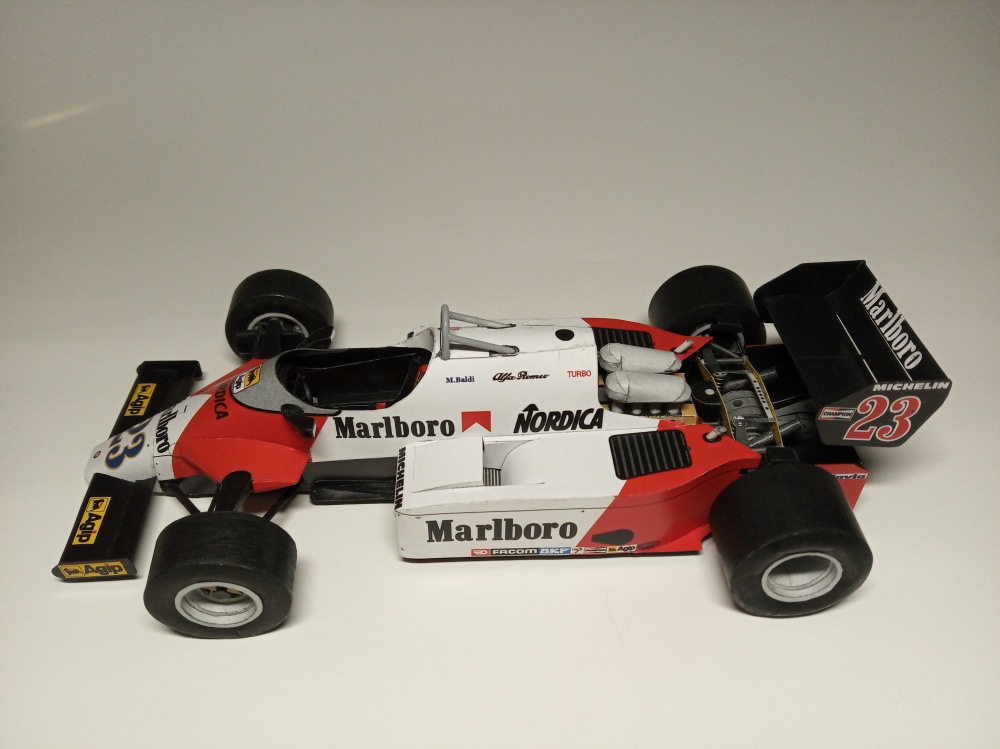Alfa Romeo 183T (Plná velikost v novém okně) Alfa Romeo 183T