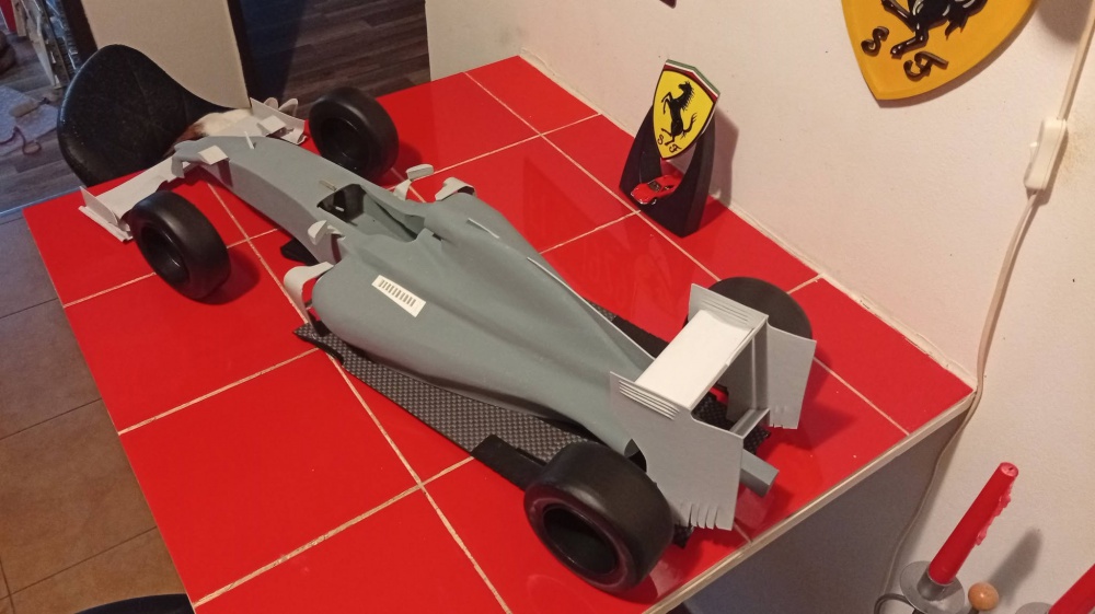 Ferrari SF 16 H (Plná velikost v novém okně) Ferrari SF 16 H