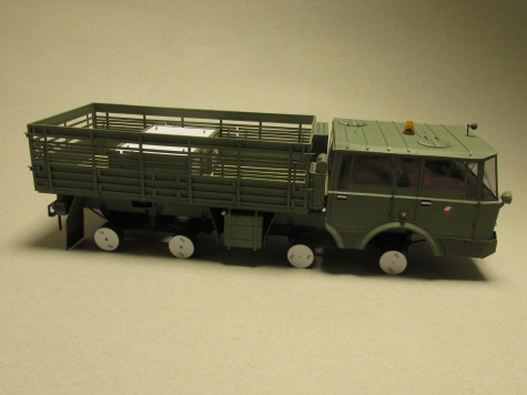 Tatra 813 8x8 Kolos + Transporta P-50