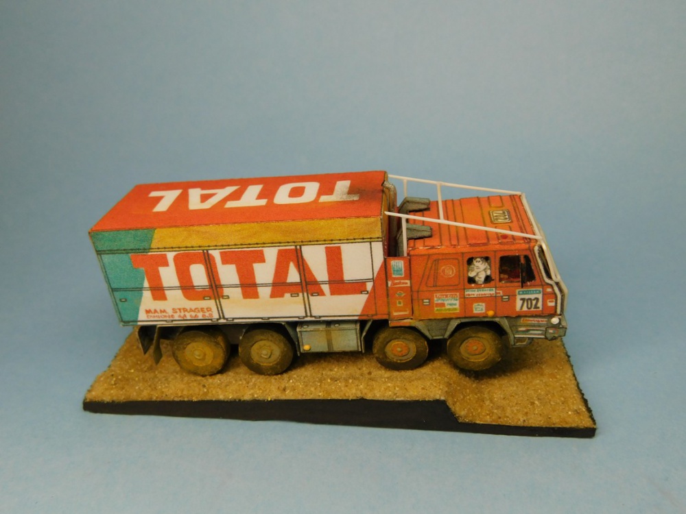 TATRA 815 8x8 Dakar (TOTAL) (Plná velikost v novém okně) TATRA 815 8x8 Dakar (TOTAL)