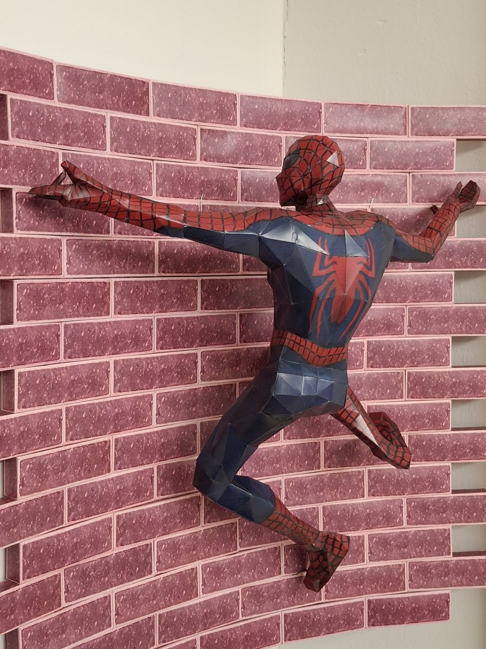 Spiderman na zdi