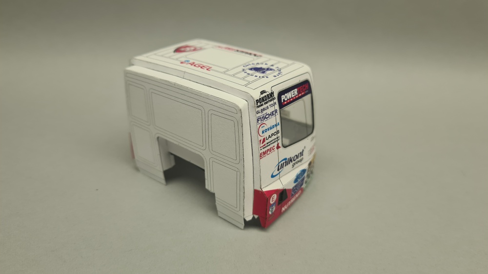 444011