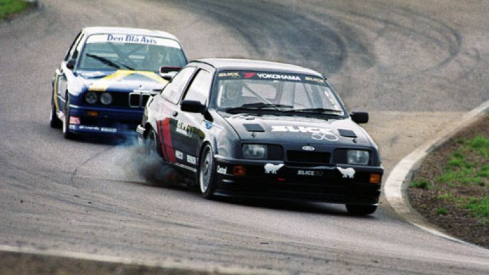 Ford Sierra XR4 i (Plná velikost v novém okně) Ford Sierra XR4 i
