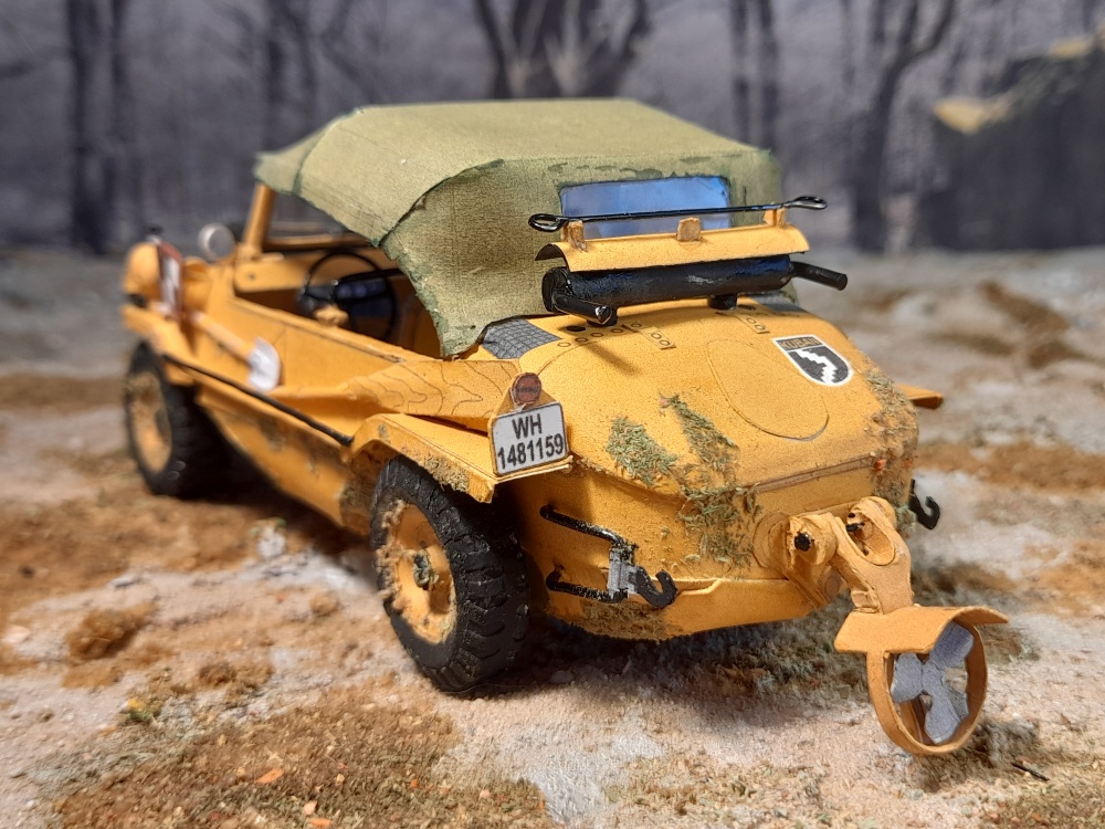 Kfz 69 Schwimmwagen (Plná velikost v novém okně) Kfz 69 Schwimmwagen