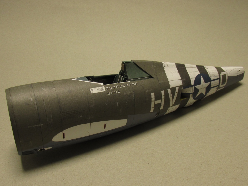 Republic P-47 D-11 Thunderbolt (Plná velikost v novém okně) Republic P-47 D-11 Thunderbolt
