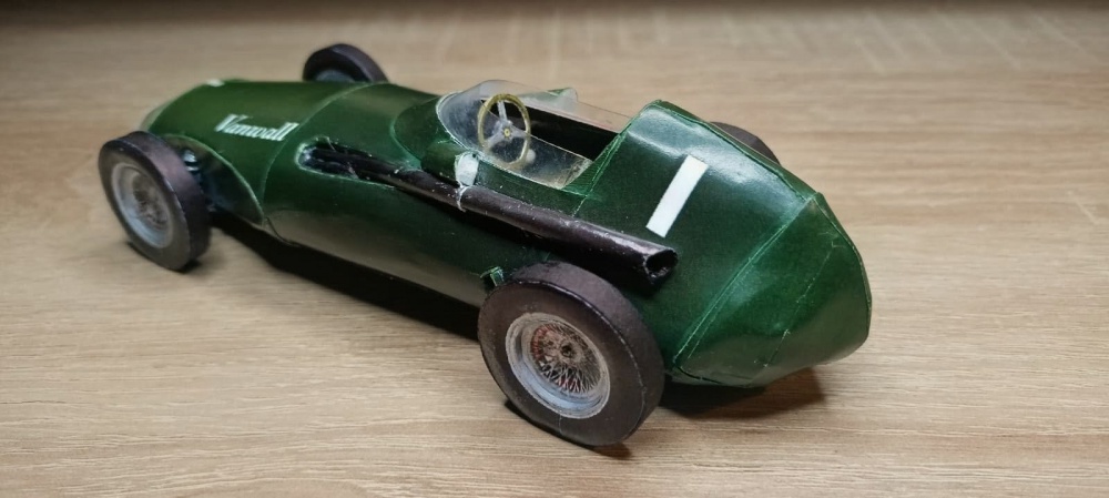 Vanwall VW5 (1958) Stirling Moss GP Holandsko (Plná velikost v novém okně) Vanwall VW5 (1958) Stirling Moss GP Holandsko
