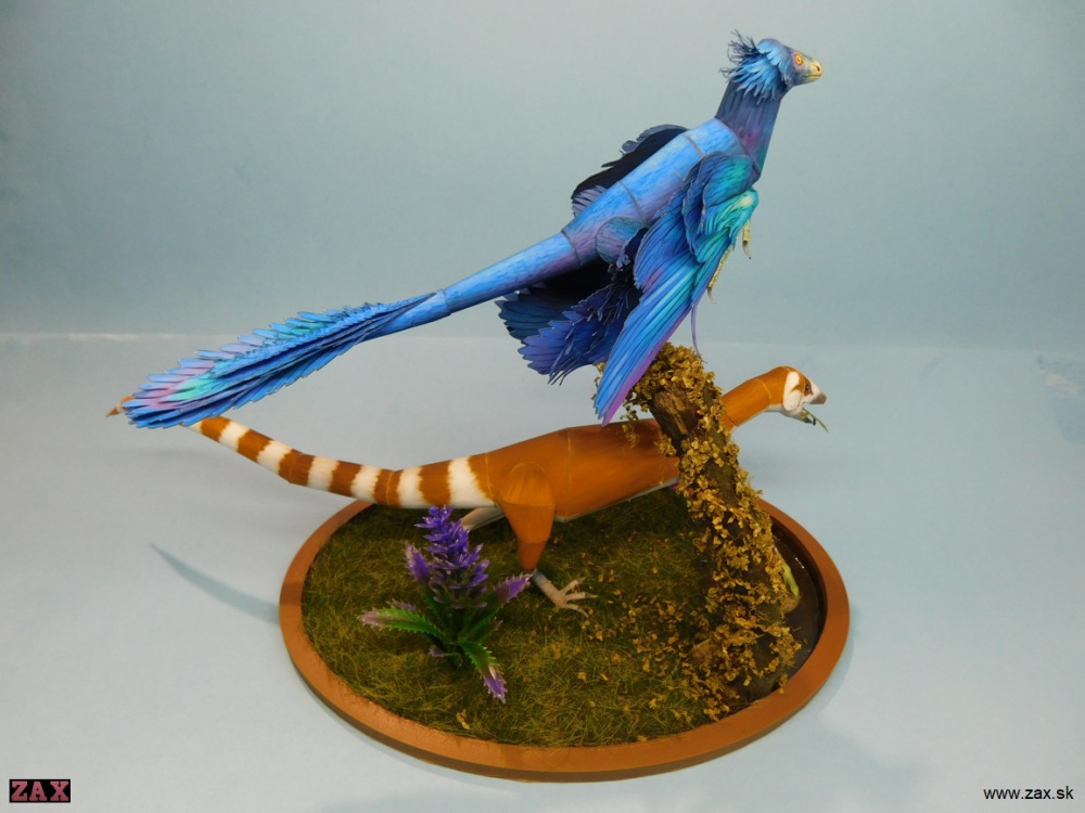 Sinosauropteryx a Microraptor (Plná velikost v novém okně) Sinosauropteryx a Microraptor