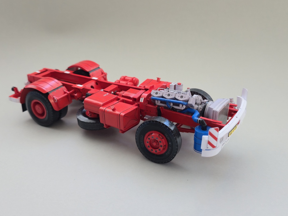 447713