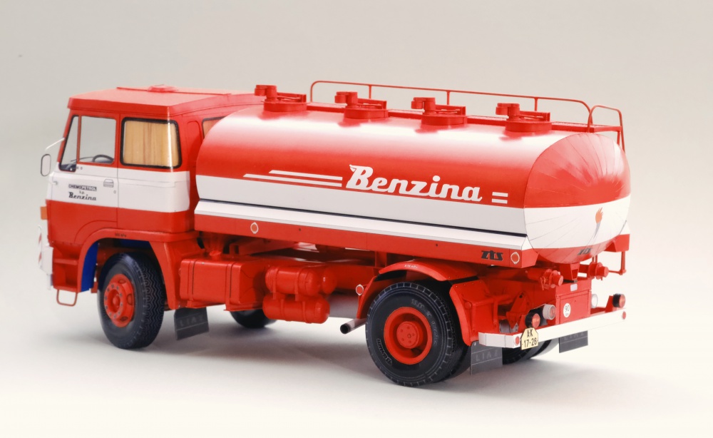 Liaz 100.05 Benzina (Plná velikost v novém okně) Liaz 100.05 Benzina