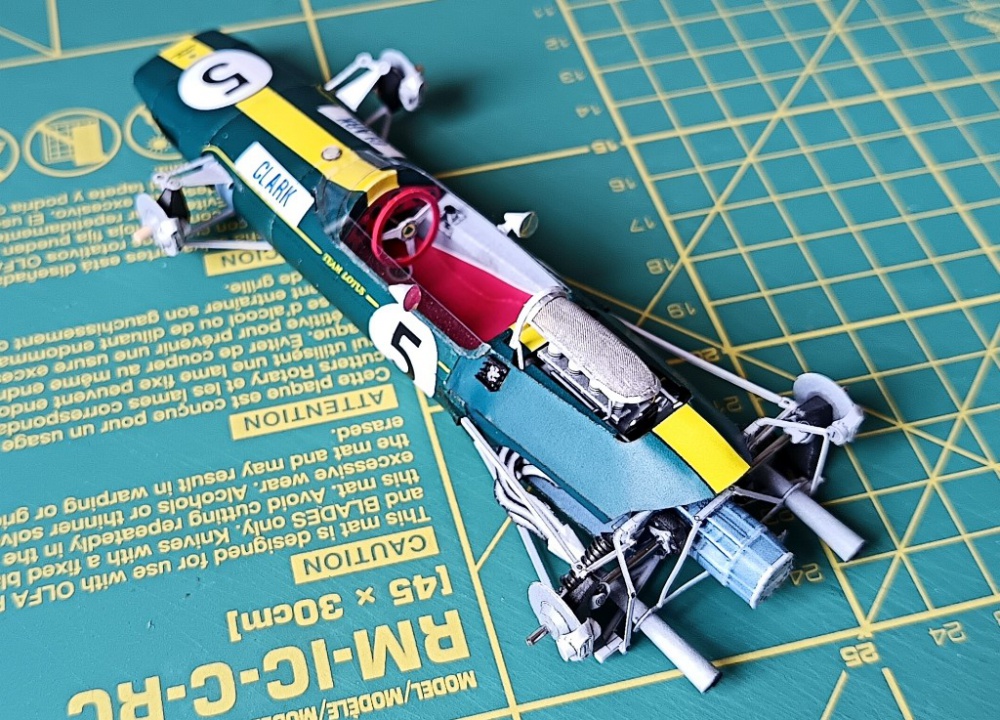 447984