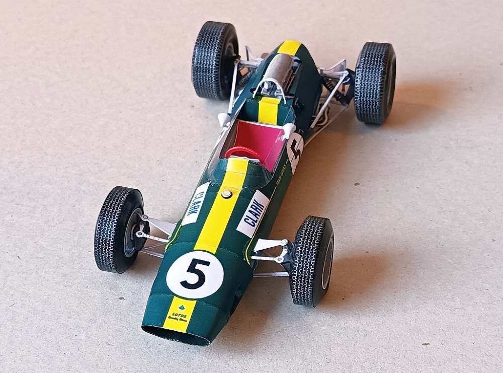 Lotus 33, British GP 1965, Jim Clark (Plná velikost v novém okně) Lotus 33, British GP 1965, Jim Clark