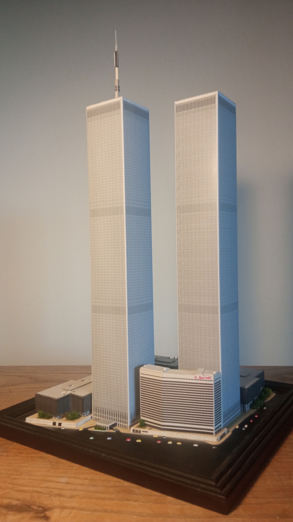 World Trade Center (WTC - Twin Towers) paper model 1:1500 (Plná velikost v novém okně) World Trade Center (WTC - Twin Towers) paper model 1:1500