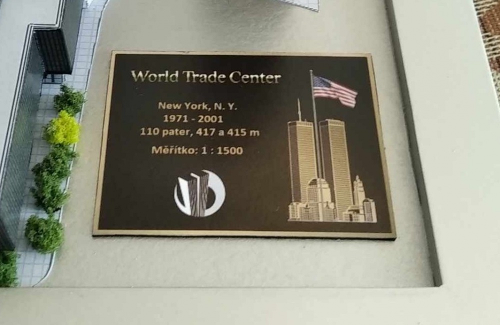 World Trade Center (WTC - Twin Towers) paper model 1:1500 + WTC 7
