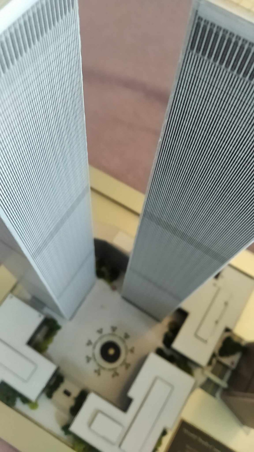 World Trade Center (WTC - Twin Towers) paper model 1:1500 + WTC 7 (Plná velikost v novém okně) World Trade Center (WTC - Twin Towers) paper model 1:1500 + WTC 7