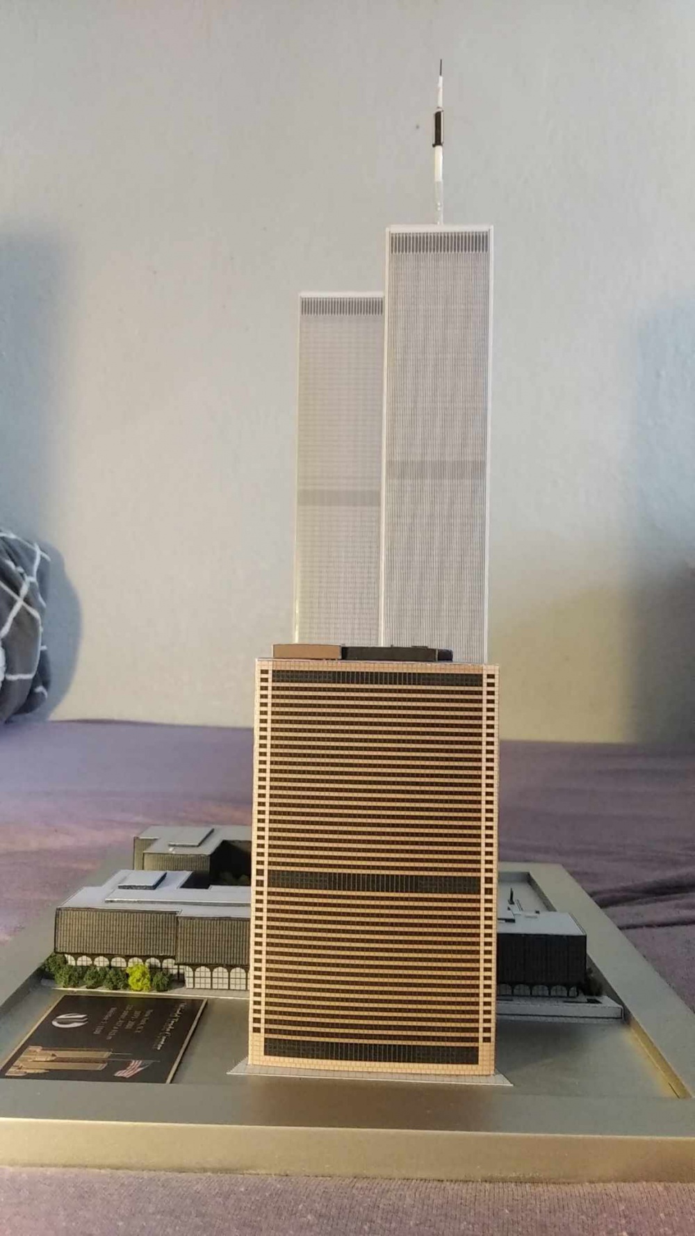 World Trade Center (WTC - Twin Towers) paper model 1:1500 + WTC 7 (Plná velikost v novém okně) World Trade Center (WTC - Twin Towers) paper model 1:1500 + WTC 7