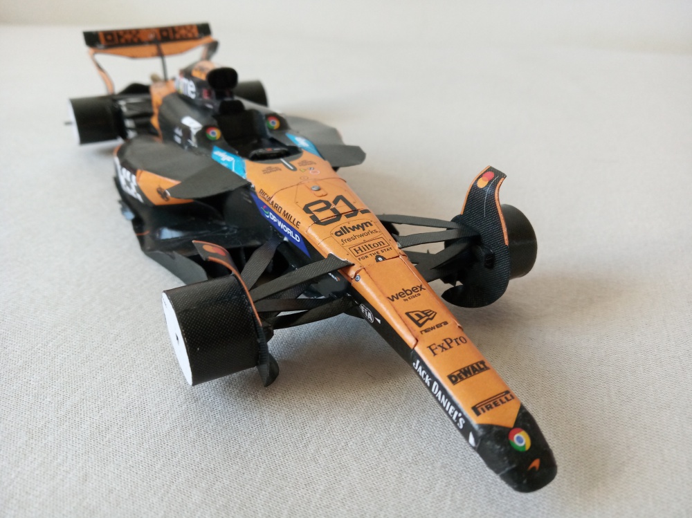 McLaren MCL39 (Plná velikost v novém okně) McLaren MCL39