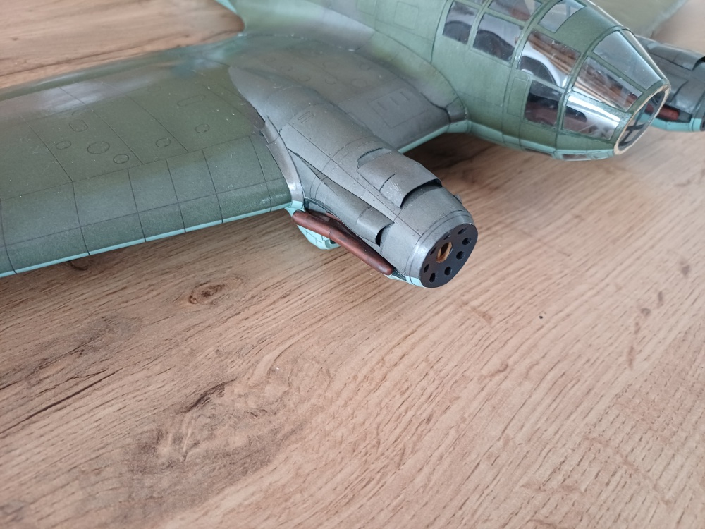 Heinkel He-111 (Plná velikost v novém okně) Heinkel He-111