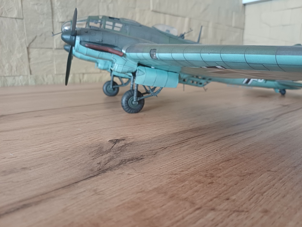 Heinkel He-111 (Plná velikost v novém okně) Heinkel He-111