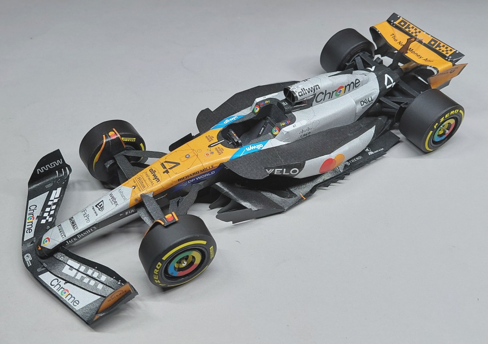 McLaren MCL39 - Lando Norris - GP V.Británie 2025 (Plná velikost v novém okně) McLaren MCL39 - Lando Norris - GP V.Británie 2025