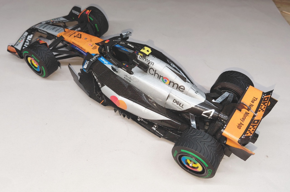 McLaren MCL39 - Lando Norris - GP V.Británie 2025 (Plná velikost v novém okně) McLaren MCL39 - Lando Norris - GP V.Británie 2025