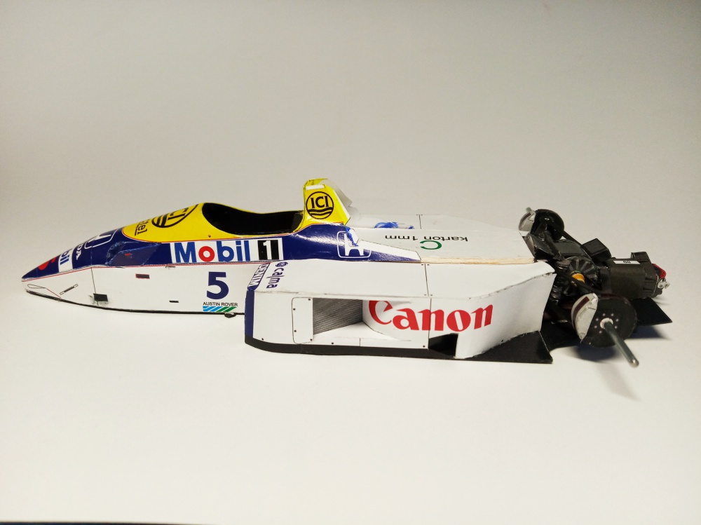 Williams FW11 (Plná velikost v novém okně) Williams FW11