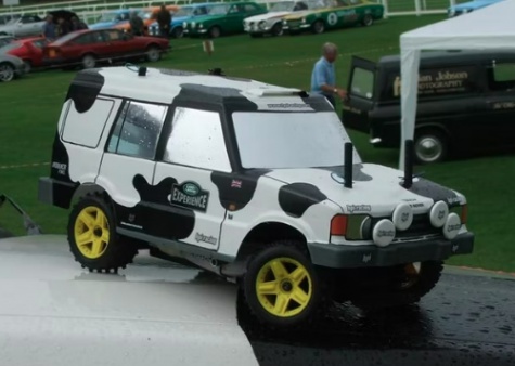Land Rover - stavba Land Rover - stavba