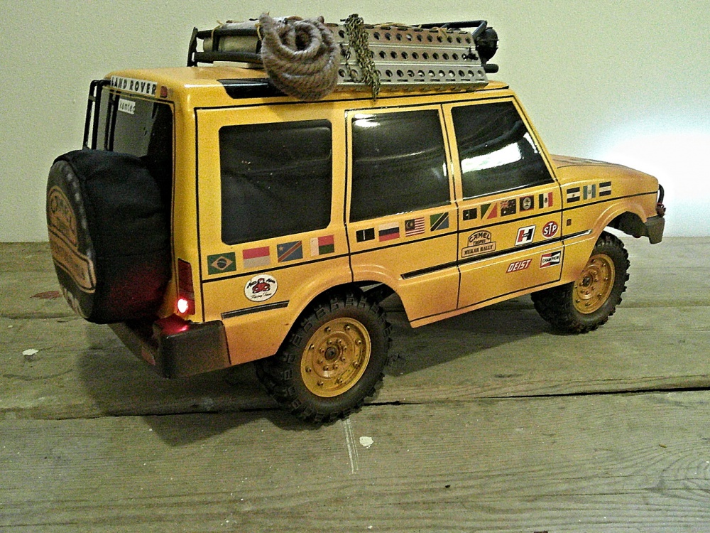 Land Rover - stavba