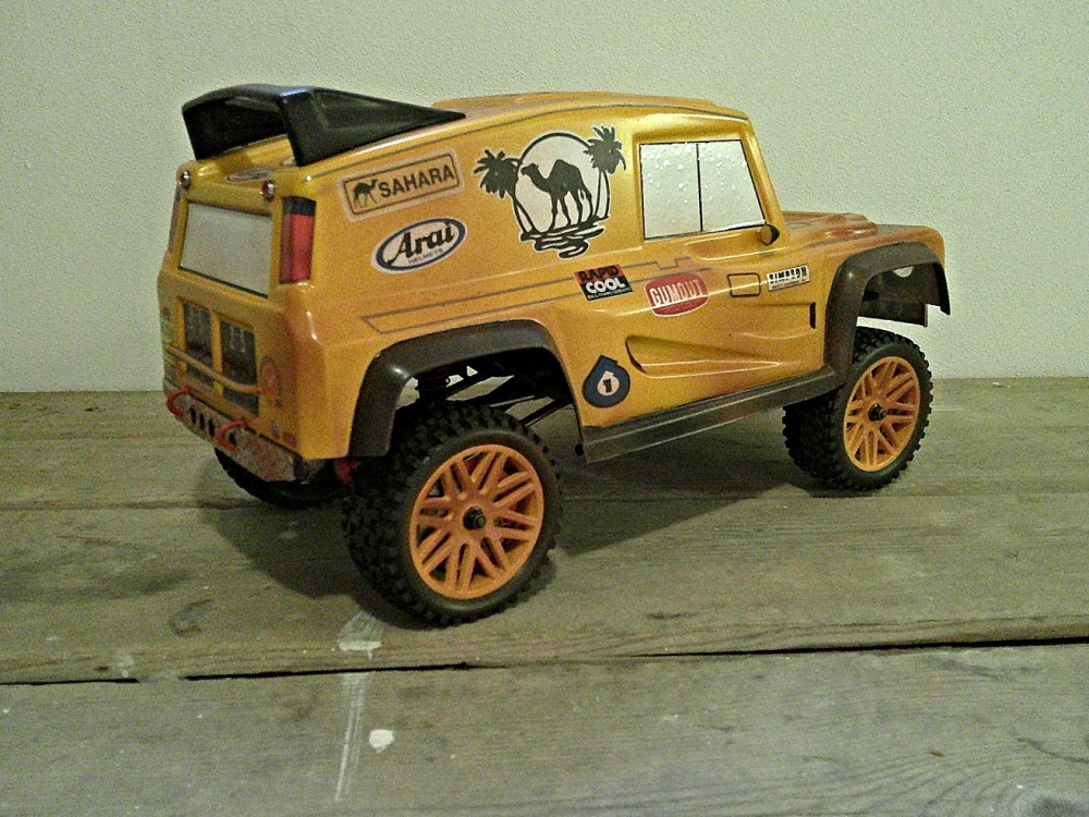 Land Rover - stavba (Plná velikost v novém okně) Land Rover - stavba