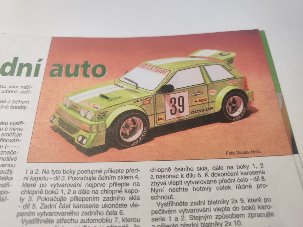 Závodní auto (Plnďż˝ velikost v novďż˝m oknďż˝) Závodní auto